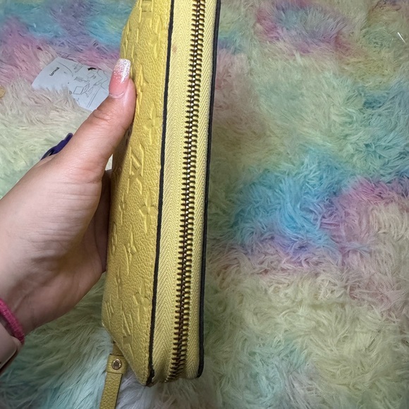 COPY - Louis Vuitton Zippy Wallet - Picture 4 of 9